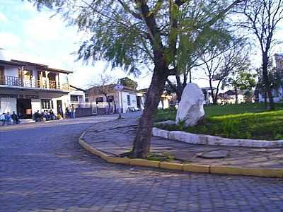 RODOVIRIA-FOTO:GENOIR C LIMA  - SEGREDO - RS