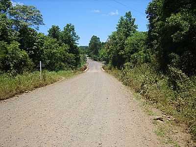 FIM DA ESTRADA DE TERRA-FOTO:AURI BRANDO - SEVERIANO DE ALMEIDA - RS