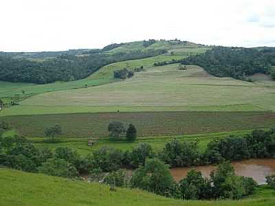 REA RURAL-FOTO:LAERCIO.W  - TIRADENTES DO SUL - RS