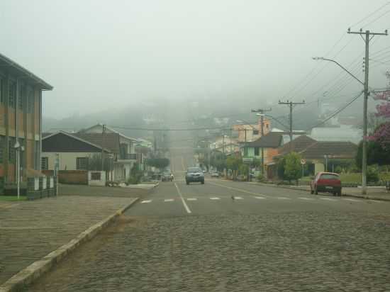 RUA DE TRS ARROIOS - RS, POR JULIO CEZAR STEMPKOWSKI - TRS ARROIOS - RS