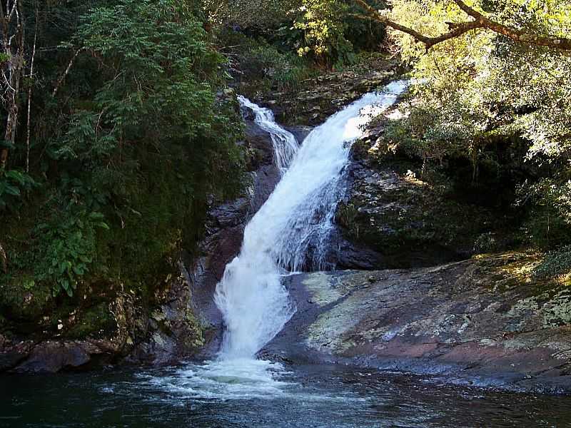 TRS CACHOEIRAS-RS-CACHOEIRA DAS ANDORINHAS-FOTO:ROQUE OLIVEIRA - TRS CACHOEIRAS - RS