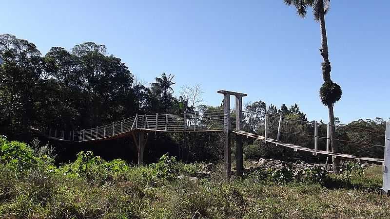 TRS CACHOEIRAS-RS-PONTE PNSIL-FOTO:UBIRAJARA CRUZ - TRS CACHOEIRAS - RS