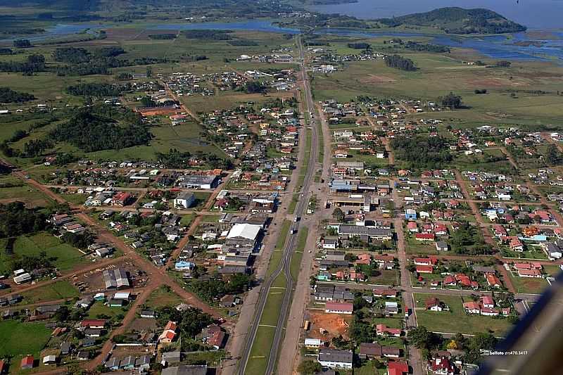 TRS CACHOEIRAS-RS-RODOVIA BR-101 ATRAVESSANDO A CIDADE-FOTO:PACM BR101SCRS - TRS CACHOEIRAS - RS