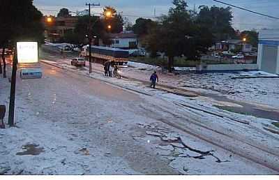 QUEDA DE GRANIZO-FOTO:MOACIR ANTONIO DAL BERTO - TRS DE MAIO - RS