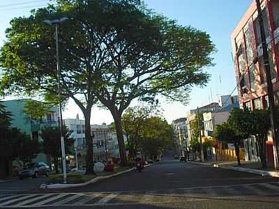 CENTRO, POR THYBAIERLE - TRS PASSOS - RS