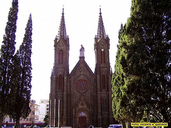 VACARIA-RS-CATEDRAL DE N.SRA DA OLIVEIRA-FOTO:VICENTE A. QUEIROZ - VACARIA - RS