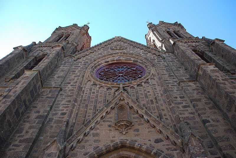 VACARIA-RS-CATEDRAL N.SRA.DA OLIVEIRA-FOTO:EBER BECK - VACARIA - RS