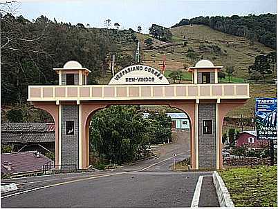 PRTICO DE ENTRADA-FOTO: PCRAPAKI - VESPASIANO CORREA - RS