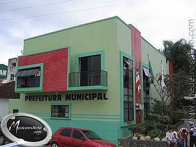 PREFEITURA MUNICIPAL - MEDEIROS NETO - BA