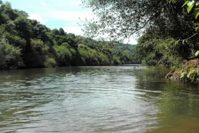 RIO PARIZINHO, POR KEITH ARAJO - VISTA GACHA - RS