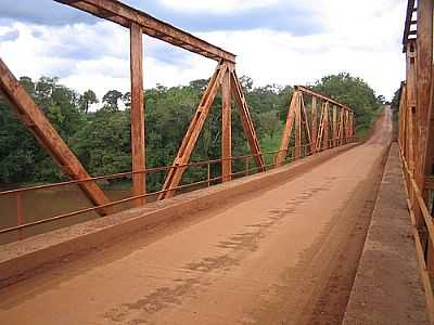 PONTE DE FERRO SOBRE O RIO IJJUIZINHO POR PAULOSEGATO - VITRIA DAS MISSES - RS