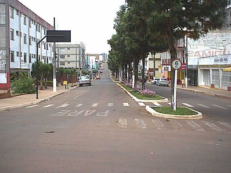 ABELARDO LUZ-SC-AVENIDA GETLIO VARGAS-FOTO:DIKO_ZONTA - ABELARDO LUZ - SC