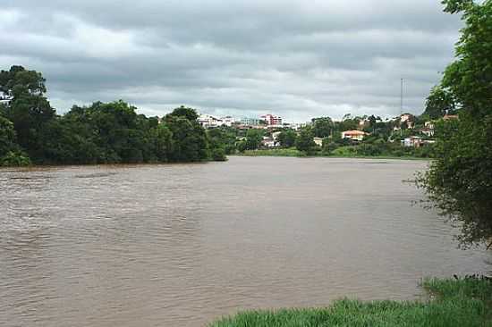 RIO XAPEC E A CIDADE DE ABELARDO LUZ-SC-FOTO:SAFFIS - ABELARDO LUZ - SC