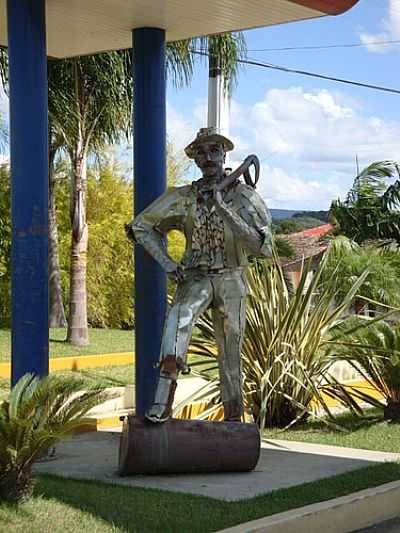 HOMENAGEM AOS COLONIZADORES POR EVANDRO CRISTOFOLINI - AGROLNDIA - SC