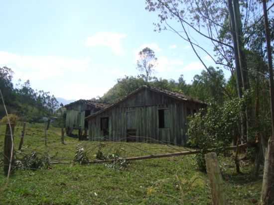 CASINHA NA VILA ALEGRE, POR MAYKON JIMI MACHADO - AIUR - SC