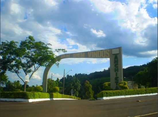 PORTAL NO TREVO DA CIDADE, POR ANDERSON CAVASIN - ANCHIETA - SC