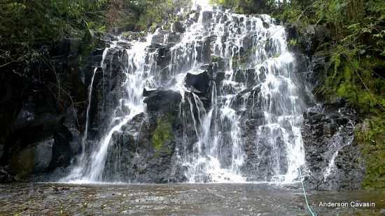 CACHOEIRA NO CNION DA JABOTICABEIRA, POR ANDERSON ANGELO CAVASIN - ANCHIETA - SC