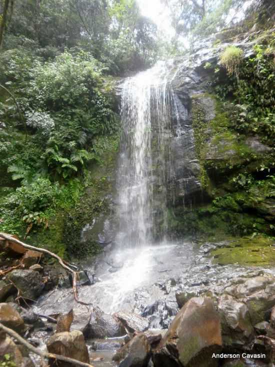 CACHOEIRA NO CNION DO LADO, POR ANDERSON CAVASIN - ANCHIETA - SC