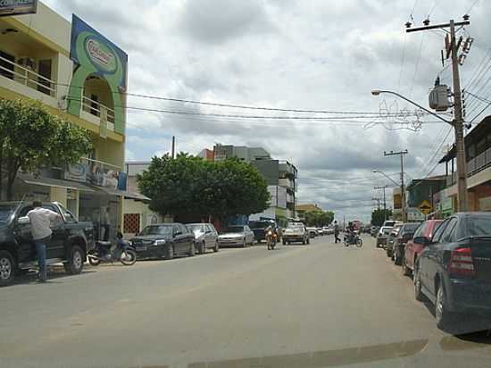 CENTRO DE LUS EDUARDO MAGALHES-BA-FOTO:CERRADO - LUS EDUARDO MAGALHES - BA