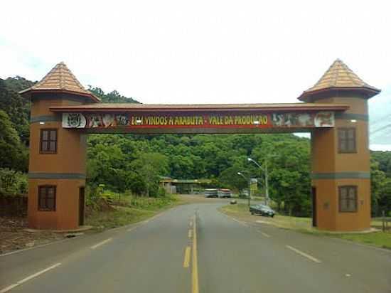 PRTICO DE ACESSO DE ARABUT-FOTO:GRIGOLO - ARABUT - SC