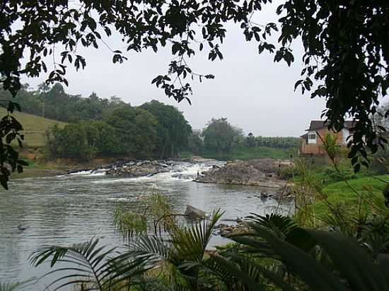 SALTO DO RIO ITAPOCU EM ARAQUARI-SC-FOTO:CELSO RENE MLLER - ARAQUARI - SC