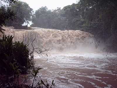 CACHOEIRA RIBEIRO AREIAS-FOTO:EDISON KRGER  - AURORA - SC