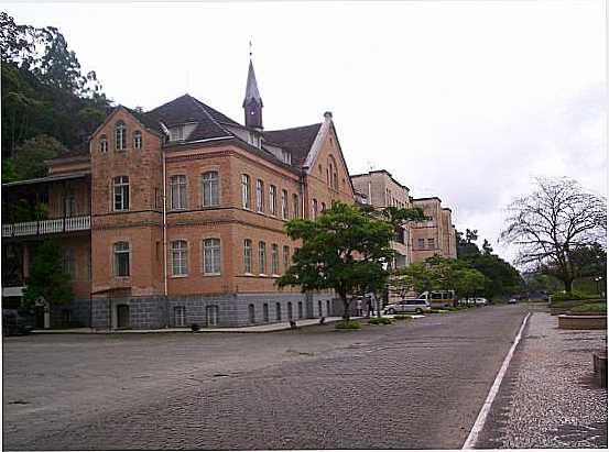 MUSEU ARQUIDIOCESANO DOM JOAQUIM - AZAMBUJA - BRUSQUE, POR ALBA CARDOZO - AZAMBUJA - SC