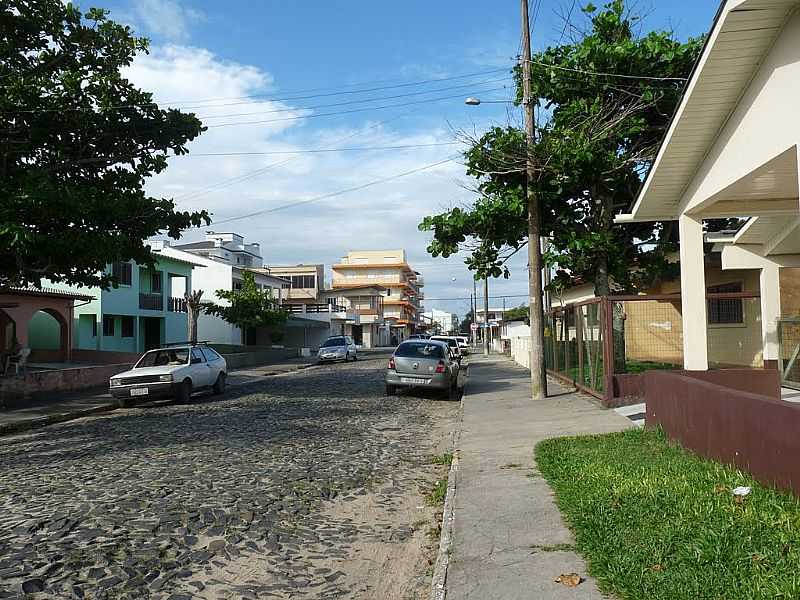 BALNERIO ARROIO DO SILVA - SC  POR CICERO R MACIEL - BALNERIO ARROIO DO SILVA - SC