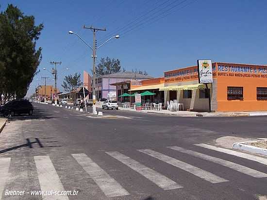 AVENIDA BEIRA MAR EM BALNERIO GAIVOTA-SC-FOTO:BRENNER W. C. - BALNERIO GAIVOTA - SC