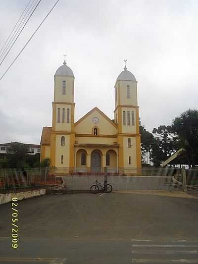 IGREJA SAGRADO CORAO DE JESUS-FOTO:MIGUEL ARCANJO SOUSA  - BATEIAS DE BAIXO - SC