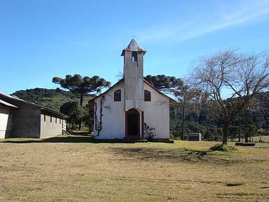 IGREJA EM BOM JARDIM DA SERRA-SC-FOTO:PCRAPAKI-TRAMANDA-R - BOM JARDIM DA SERRA - SC