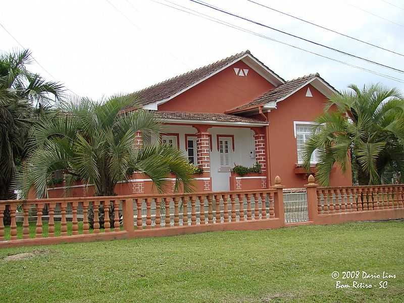 BOM RETIRO-SC-CASA EM ESTILO GERMNICO-FOTO:DARIO LINS - BOM RETIRO - SC