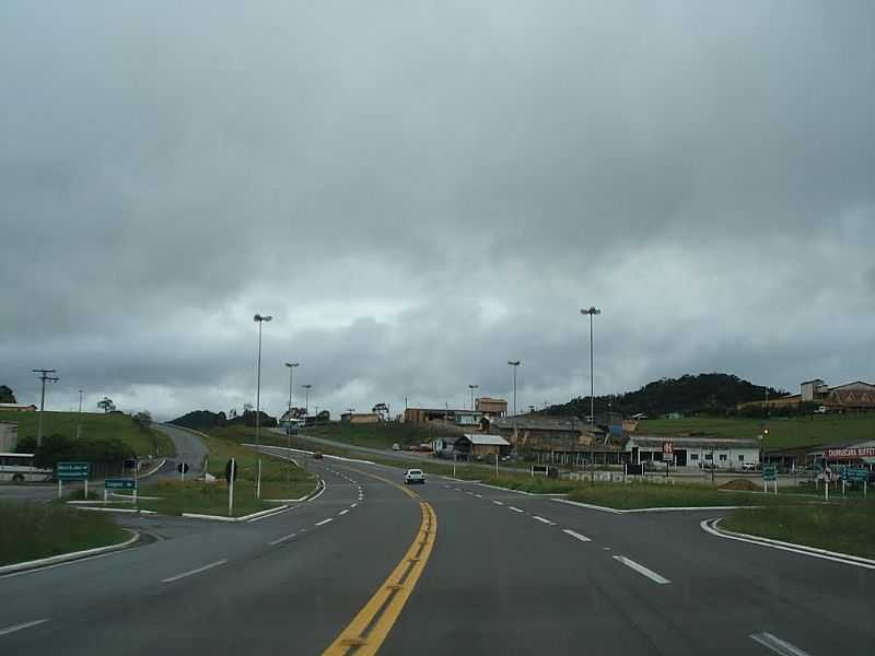 BOM RETIRO-SC-ENTRANDO NA CIDADE PELA RODOVIA BR-282-FOTO:CICERO R MACIEL  - BOM RETIRO - SC