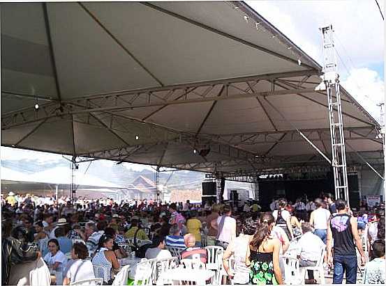 PAVILHO FESTA DA OVELHA, POR ALBA CARDOZO - CAMPO ALEGRE - SC