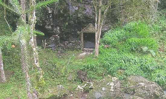 CERRO NEGRO-SC-GRUTA DE NOVE DE MAIO DAS GUAS - CERRO NEGRO - SC