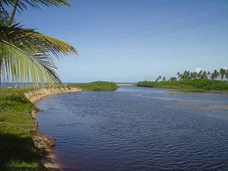 MOGIQUIABA-BA-LAGOA COM O MAR AO FUNDO-FOTO:BELMONTEBAHIA.COMMOGIQUICABA - MOGIQUIABA - BA