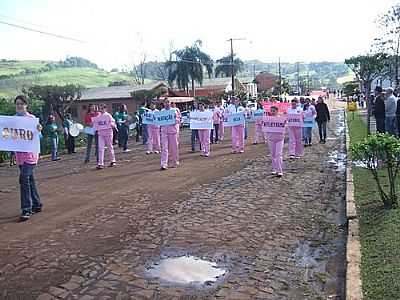 EVENTO NA RUA GETLIO VARGAS-FOTO:CEL MARTINS  - CORONEL MARTINS - SC