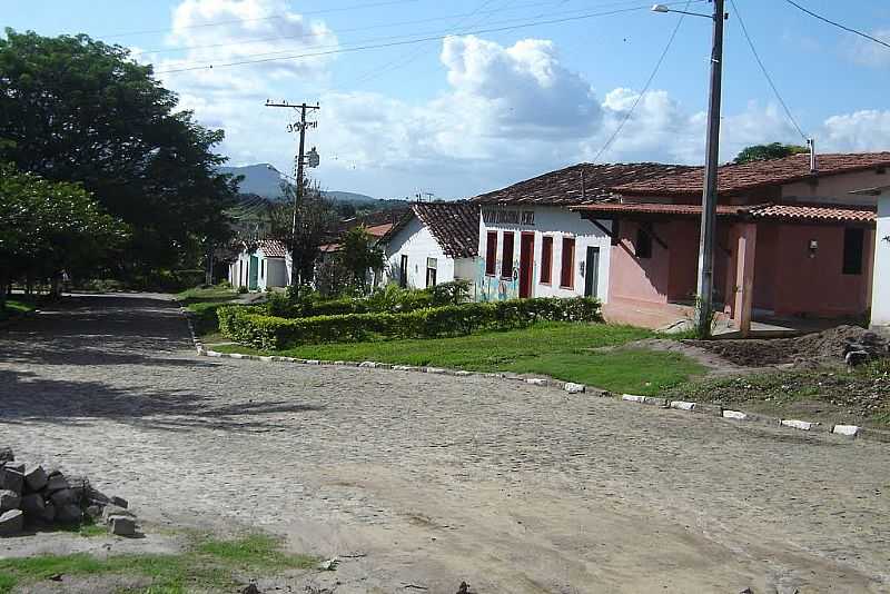 MONTE CRUZEIRO-BA-RUA DA CIDADE-FOTO:ANTNIO FIGUEIREDO - MONTE CRUZEIRO - BA