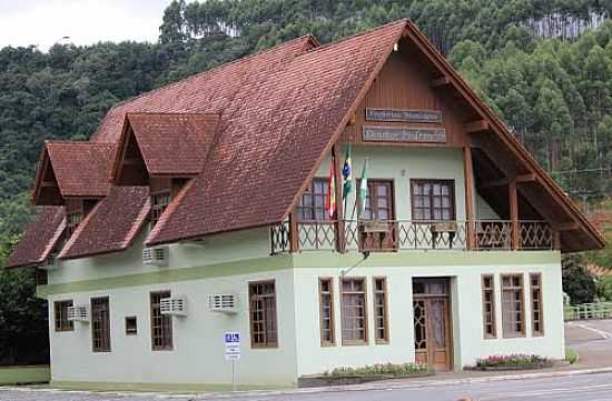 PREFEITURA MUNCIPAL EM DOUTOR PEDRINHO-SC-FOTO:RUBENS KROEGER - DOUTOR PEDRINHO - SC