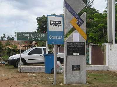 PRXIMO A MONTE GORDO, POR HELIO QUIEROZ. - MONTE GORDO - BA