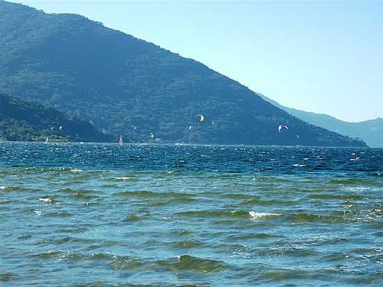 FLORIANPOLIS-SC-WIND SURF NA LAGOA DA CONCEIO-FOTO:GUSTAVO RAMOS CHAGAS - FLORIANPOLIS - SC