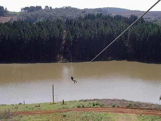 TIROLESA EM FRAIBURGO-FOTO:DANIELPOZZOBON - FRAIBURGO - SC