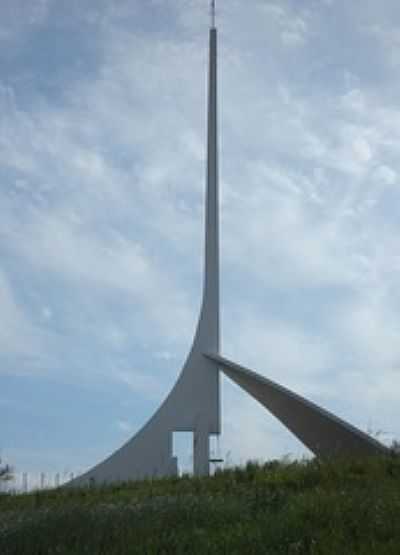 MONUMENTO DO PARQUE SINO DA PAZ-FOTO:SERGIO LUIZ ZAMPIERI - FREI ROGRIO - SC