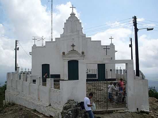 CAPELA NO TOPO DA SERRA DE MONTE SANTO-BA-FOTO:JORGE LN - MONTE SANTO - BA