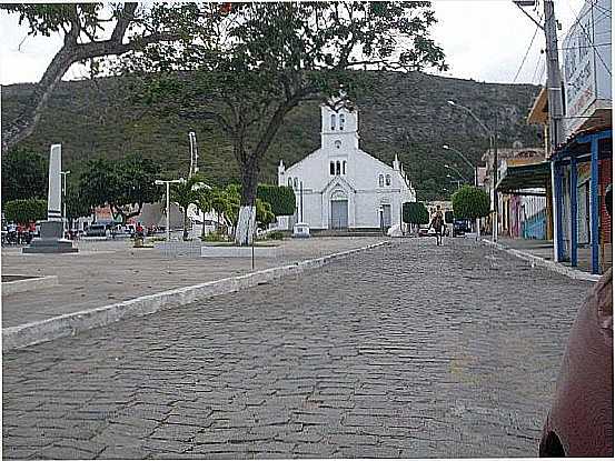 MONTE SANTO-BA-PRAA CENTRAL E IGREJA MATRIZ-FOTO:ORLANDO REIS - MONTE SANTO - BA