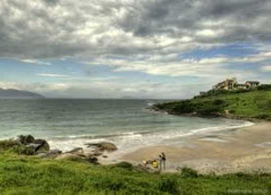 PRAIA EM GAROPABA-FOTO:GERMANO SCHR - GAROPABA - SC