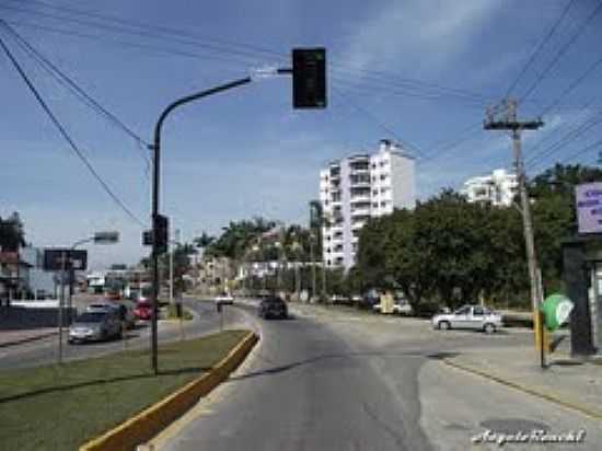 RUA NEREU RAMOS EM GASPAR-FOTO:ANGELO CARLOS RONCHI - GASPAR - SC