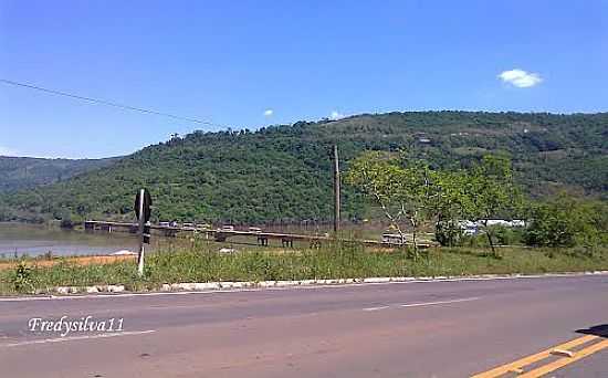 PONTE DO GOIO-EN,NO RIO URUGUAI:DIVISA ENTRE SANTA CATARINA E RIO GRANDE DO SUL - FOTO POR FREDYSILVA11 - GOIO-EN - SC