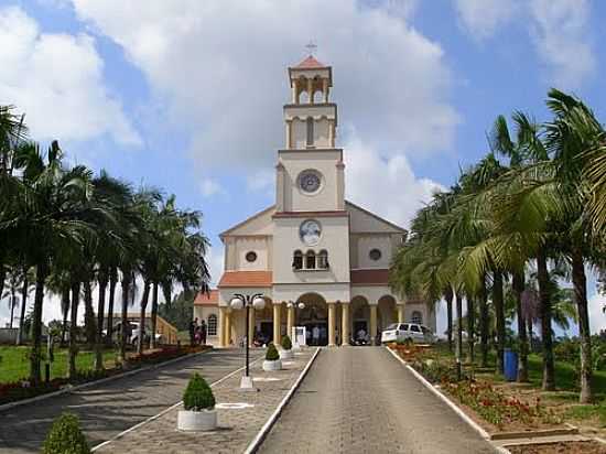 PRAA E IGREJA DE SO LUIZ GONZAGA E SANTA ALBERTINA EM IMARU-SC-FOTO:JOS CARMINATTI - IMARU - SC