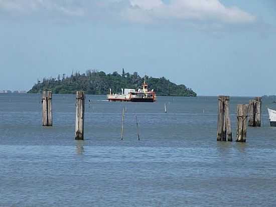 TRAVESSIA DA BALSA EM IMARU-SC-FOTO:JOS CARMINATTI - IMARU - SC